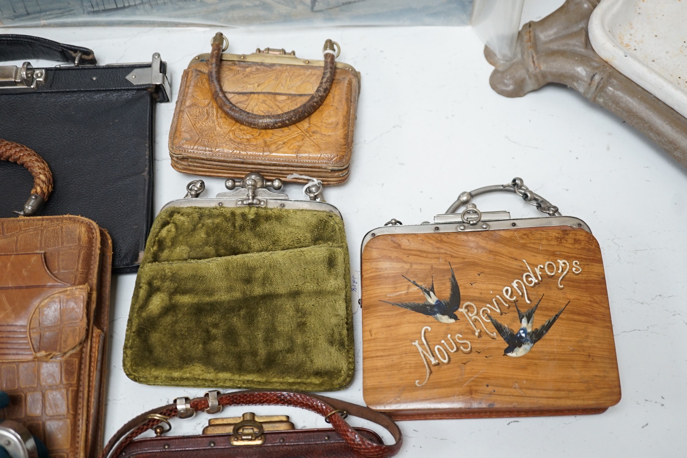 A collection of nine late 19th century to 1940’s mixed leather ladies handbags with ‘Doctors bag’ style metal clasps